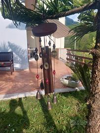 Scacciapensieri con campane da giardino