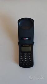 cellulare !"motorola old" con accessori