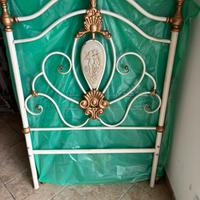 Letto singolo in ferro battuto