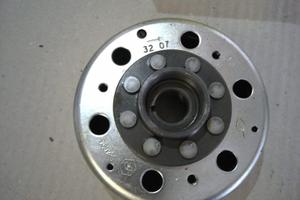 ROTORE VOLANO LIBERTY FLY X8 TYPHOON 125 PIAGGIO 5