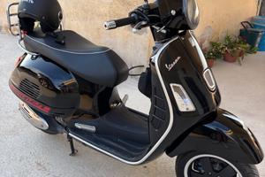 Vespa 300 gts