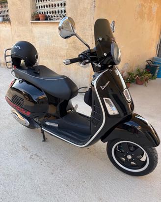 Vespa 300 gts