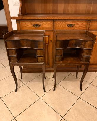 Coppia di comodini in legno massello anni ‘50