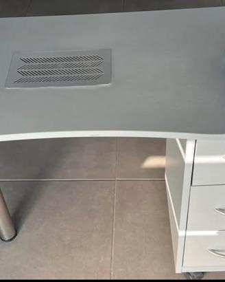 Tavolo per manicure con aspiratore