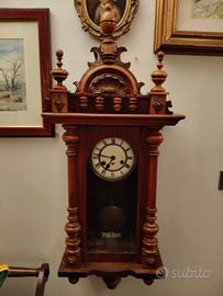 orologio a pendolo da muro