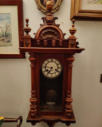 orologio a pendolo da muro