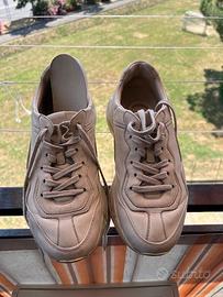 Gucci Sneakers Beige