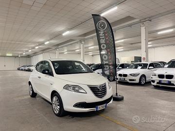 Lancia Ypsilon 1.2 69 CV 5 porte S&S Platinum