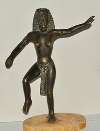 Scultura in bronzo vintage