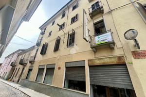 MULTILOCALE A CASTELLAMONTE