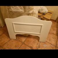 letto singolo in legno