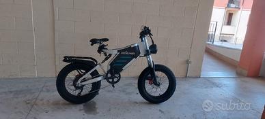 Bicicletta semi Nueva con 8 mese de aver comprado