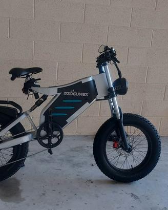 Bicicletta semi Nueva con 8 mese de aver comprado