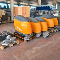 varie lavasciuga pavimenti per magazzini usate