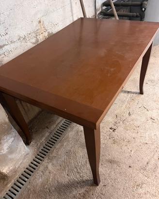 Tavolo allungabile in legno con 6 sedie