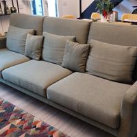 Divano artigianale con Pouf