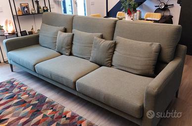 Divano artigianale con Pouf