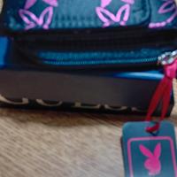 portafoglio e portamonete GUESS  e mini torcia.