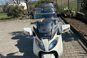 Suzuki Burgman 650 executive