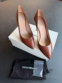 Scarpa con il tacco marrone Emporio Armani