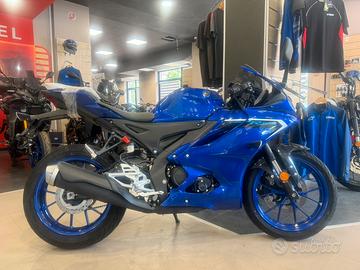 Yamaha YZF R125 euro 400 sconto e casco omaggio
