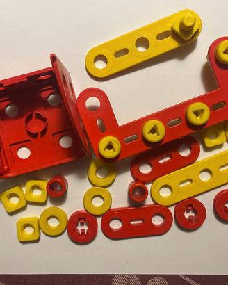 sped. eu 0,99 - pezzi meccano plastica microlight