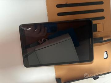 Tablet Samsung SM-T580