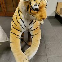 Tigre di peluche