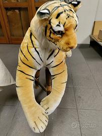 Tigre di peluche