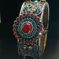 Bracciale rigido bigiotteria