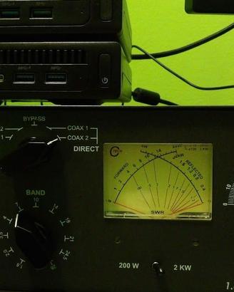 Accordatore di antenna MAGNUM mt2000dx
