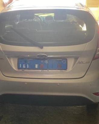 Ford Fiesta Titanium 5 p 1.5tdi incidentata