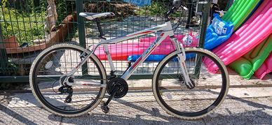 mountan bike pari al nuovo