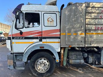 Mercedes Benz SK 2044 Autospurgo