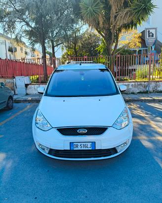 Ford Galaxy 7 posti più l' autista 8 
