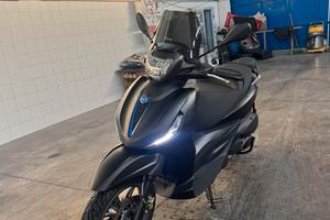 Piaggio Beverly 300 hpe (2026) 