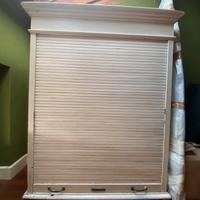 mobile a saracinesca in legno