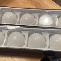 Palline bianche per l’albero di natale