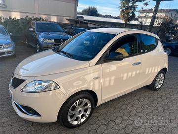Lancia Ypsilon 1.2 69 CV 5 porte GPL Ecochic Gold*