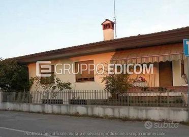 Immobile in asta di 302 m² con 4 locali e box auto