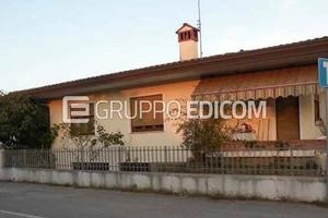 Immobile in asta di 302 m² con 4 locali e box auto