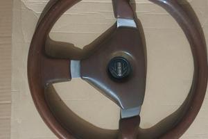 Volante in legno momo compl mozzo per lancia thema