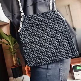borsa fatta a mano ad uncinetto con tracolla