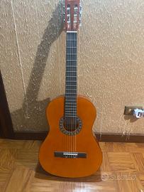 Chitarra classica per mancini