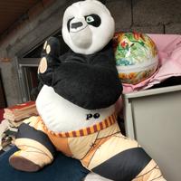 Peluche di Po Kun Fu Panda gigante.