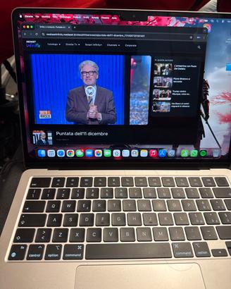 MacBook Air M3 batteria 100% Garanzia