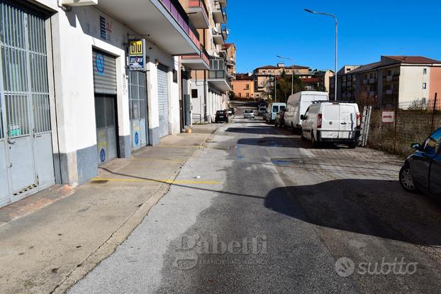 Locale di ampia metratura in zona centrale