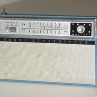 Rara radio Sanyo 8S-P14 O.M. + O.C. da collezione