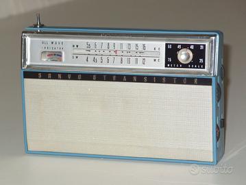 Rara radio Sanyo 8S-P14 O.M. + O.C. da collezione