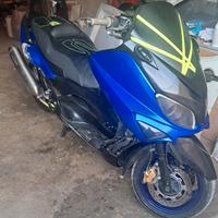 Yamaha T Max - 2004
